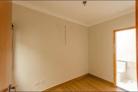 Casa à venda com 145m², 3 quartos e 2 vagasSuíte 2