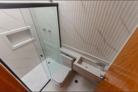 Casa à venda com 145m², 3 quartos e 2 vagasBanheiro Suite 2