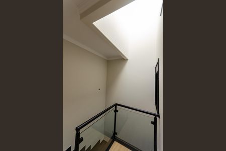 Casa à venda com 145m², 3 quartos e 2 vagasEscada