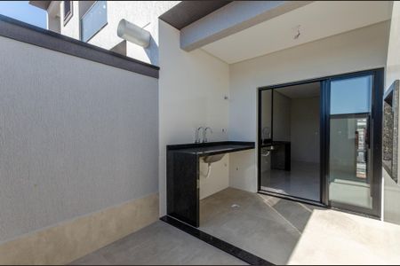 Casa à venda com 145m², 3 quartos e 2 vagasÁrea de Serviço