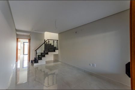 Casa à venda com 145m², 3 quartos e 2 vagasSala
