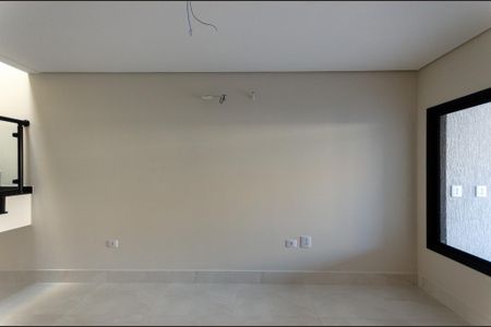 Casa à venda com 145m², 3 quartos e 2 vagasSala