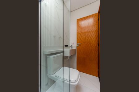 Casa à venda com 145m², 3 quartos e 2 vagasBanheiro Suite 2