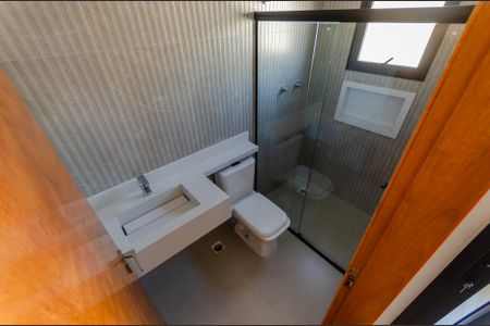 Casa à venda com 145m², 3 quartos e 2 vagasBanheiro Suite 1