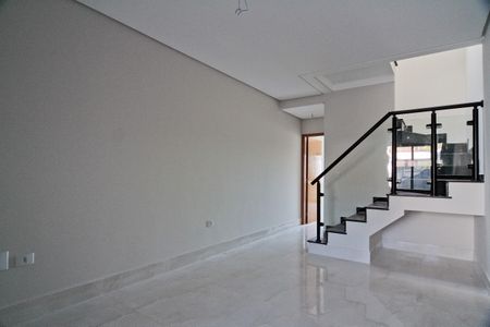 Casa à venda com 145m², 3 quartos e 2 vagasSala