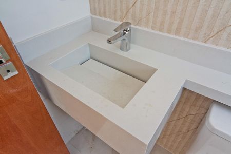 Casa à venda com 145m², 3 quartos e 2 vagasBanheiro da Suíte 1