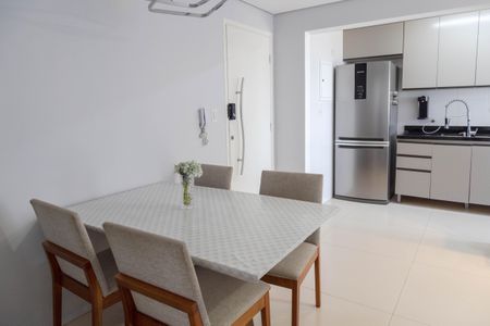 Apartamento à venda com 46m², 2 quartos e 1 vaga Apartamento à venda com 46m², 2 quartos e 1 vagaSala