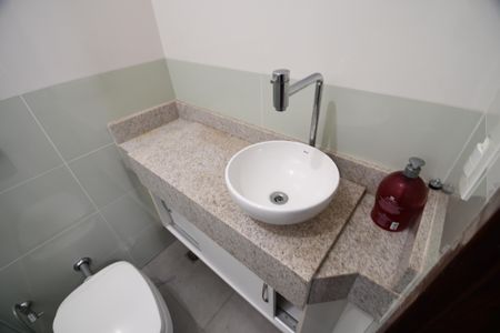 Casa à venda com 234m², 4 quartos e 3 vagasBanheiro Suíte 2