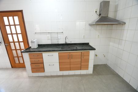 Casa à venda com 234m², 4 quartos e 3 vagasCozinha