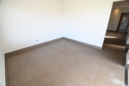 Casa à venda com 234m², 4 quartos e 3 vagasSala 1