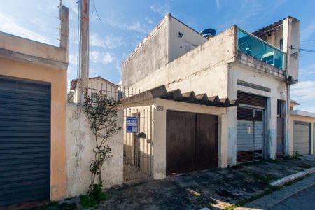 Casa à venda com 140m², 4 quartos e 1 vagaFachada