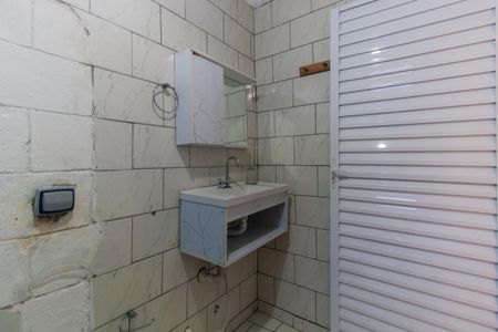 Casa à venda com 140m², 4 quartos e 1 vagaCasa 1 - Banheiro