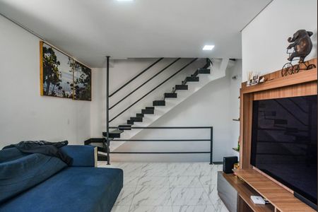 Casa à venda com 118m², 2 quartos e 4 vagas Casa à venda com 118m², 2 quartos e 4 vagasSala