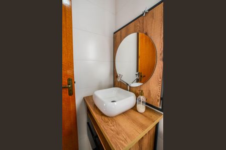 Casa à venda com 118m², 2 quartos e 4 vagas Casa à venda com 118m², 2 quartos e 4 vagasBanheiro da Suíte 1