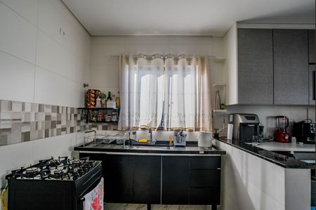 Casa à venda com 118m², 2 quartos e 4 vagas Casa à venda com 118m², 2 quartos e 4 vagasCozinha e Área de Serviço