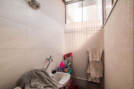 Casa à venda com 118m², 2 quartos e 4 vagas Casa à venda com 118m², 2 quartos e 4 vagasCozinha e Área de Serviço