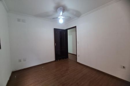Casa à venda com 107m², 2 quartos e 2 vagas Casa à venda com 107m², 2 quartos e 2 vagasQuarto