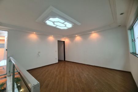 Casa à venda com 107m², 2 quartos e 2 vagas Casa à venda com 107m², 2 quartos e 2 vagasSala 2