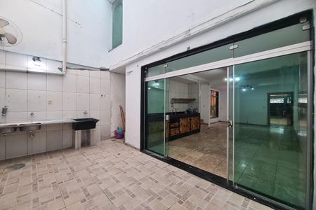 Casa à venda com 107m², 2 quartos e 2 vagas Casa à venda com 107m², 2 quartos e 2 vagasÁrea de Serviço