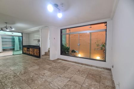 Casa à venda com 107m², 2 quartos e 2 vagas Casa à venda com 107m², 2 quartos e 2 vagasSala