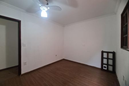 Casa à venda com 107m², 2 quartos e 2 vagas Casa à venda com 107m², 2 quartos e 2 vagasQuarto