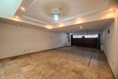 Casa à venda com 107m², 2 quartos e 2 vagas Casa à venda com 107m², 2 quartos e 2 vagasGaragem