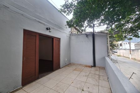 Casa à venda com 107m², 2 quartos e 2 vagas Casa à venda com 107m², 2 quartos e 2 vagasVaranda da Suite