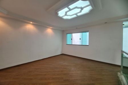 Casa à venda com 107m², 2 quartos e 2 vagas Casa à venda com 107m², 2 quartos e 2 vagasSala 2