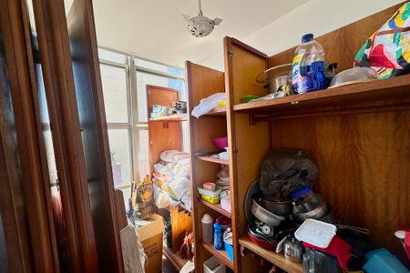 Apartamento à venda com 110m², 2 quartos e sem vagaQuarto de Serviço