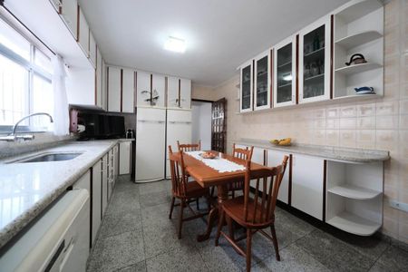 Casa à venda com 160m², 3 quartos e 2 vagasCozinha