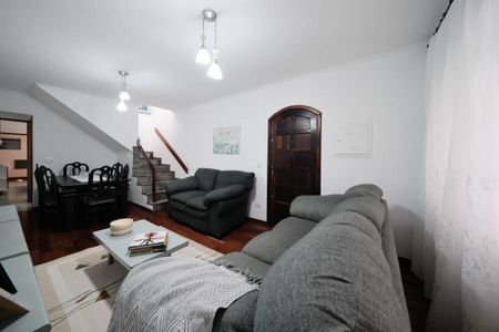 Casa à venda com 160m², 3 quartos e 2 vagasSala