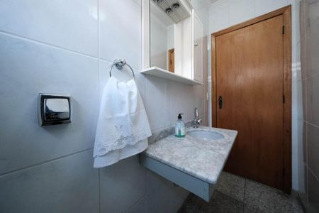 Casa à venda com 160m², 3 quartos e 2 vagasLavabo