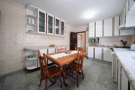 Casa à venda com 160m², 3 quartos e 2 vagasCozinha