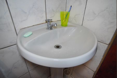 Casa à venda com 190m², 4 quartos e 4 vagasBanheiro Corredor 1