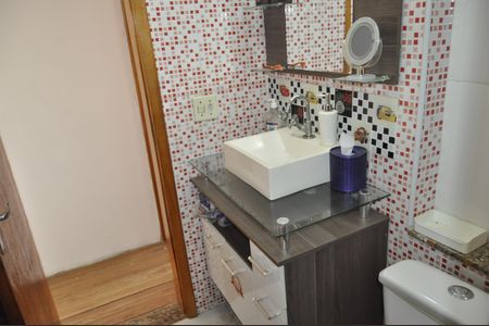Apartamento à venda com 82m², 2 quartos e 1 vagaBanheiro do Quarto 2