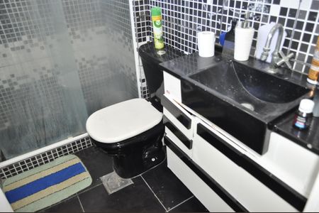 Apartamento à venda com 82m², 2 quartos e 1 vagaBanheiro 