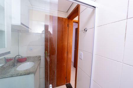 Apartamento à venda com 35m², 2 quartos e sem vaga Apartamento à venda com 35m², 2 quartos e sem vagaBanheiro