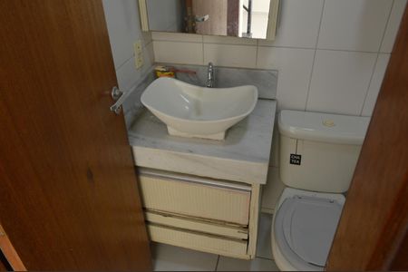 Apartamento à venda com 120m², 2 quartos e 2 vagas Apartamento à venda com 120m², 2 quartos e 2 vagasBanheiro