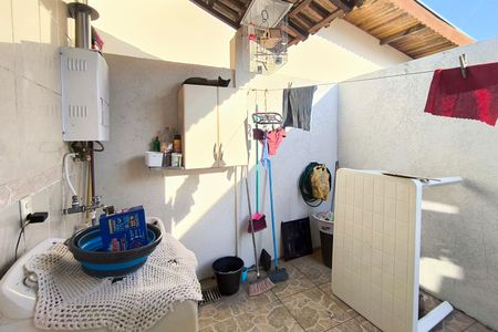 Casa à venda com 300m², 4 quartos e 1 vagaCasa 2/ Area de serviço