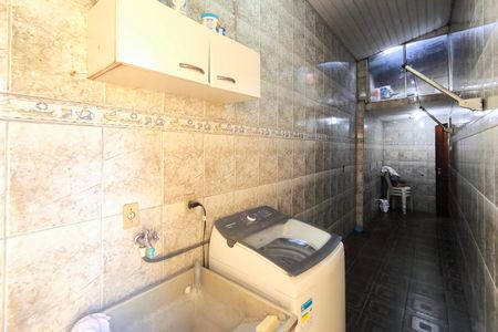 Casa à venda com 300m², 4 quartos e 1 vagaArea de serviço