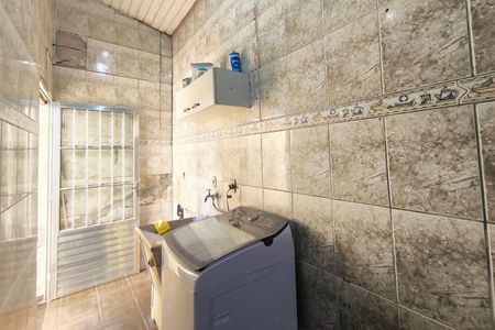 Casa à venda com 300m², 4 quartos e 1 vagaArea de serviço