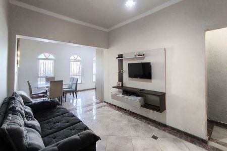 Casa à venda com 300m², 4 quartos e 1 vagaSala