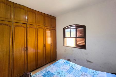 Casa à venda com 300m², 4 quartos e 1 vagaSuite