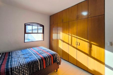 Casa à venda com 300m², 4 quartos e 1 vagaQuarto 1