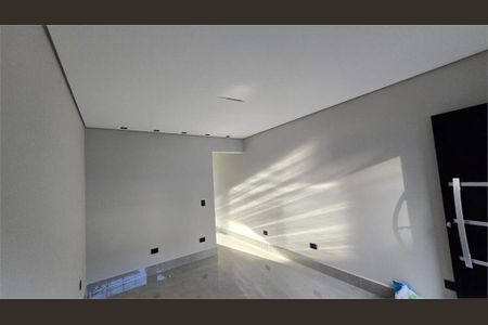 Casa à venda com 90m², 2 quartos e 2 vagas