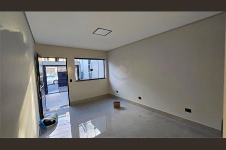 Casa à venda com 90m², 2 quartos e 2 vagas