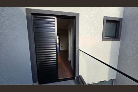 Casa à venda com 90m², 2 quartos e 2 vagas