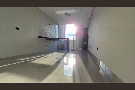 Casa à venda com 90m², 2 quartos e 2 vagas