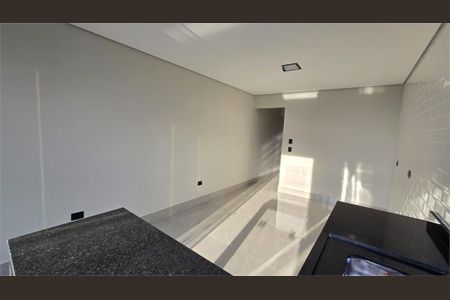 Casa à venda com 90m², 2 quartos e 2 vagas