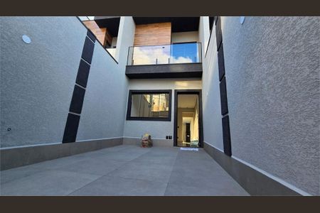 Casa à venda com 90m², 2 quartos e 2 vagas